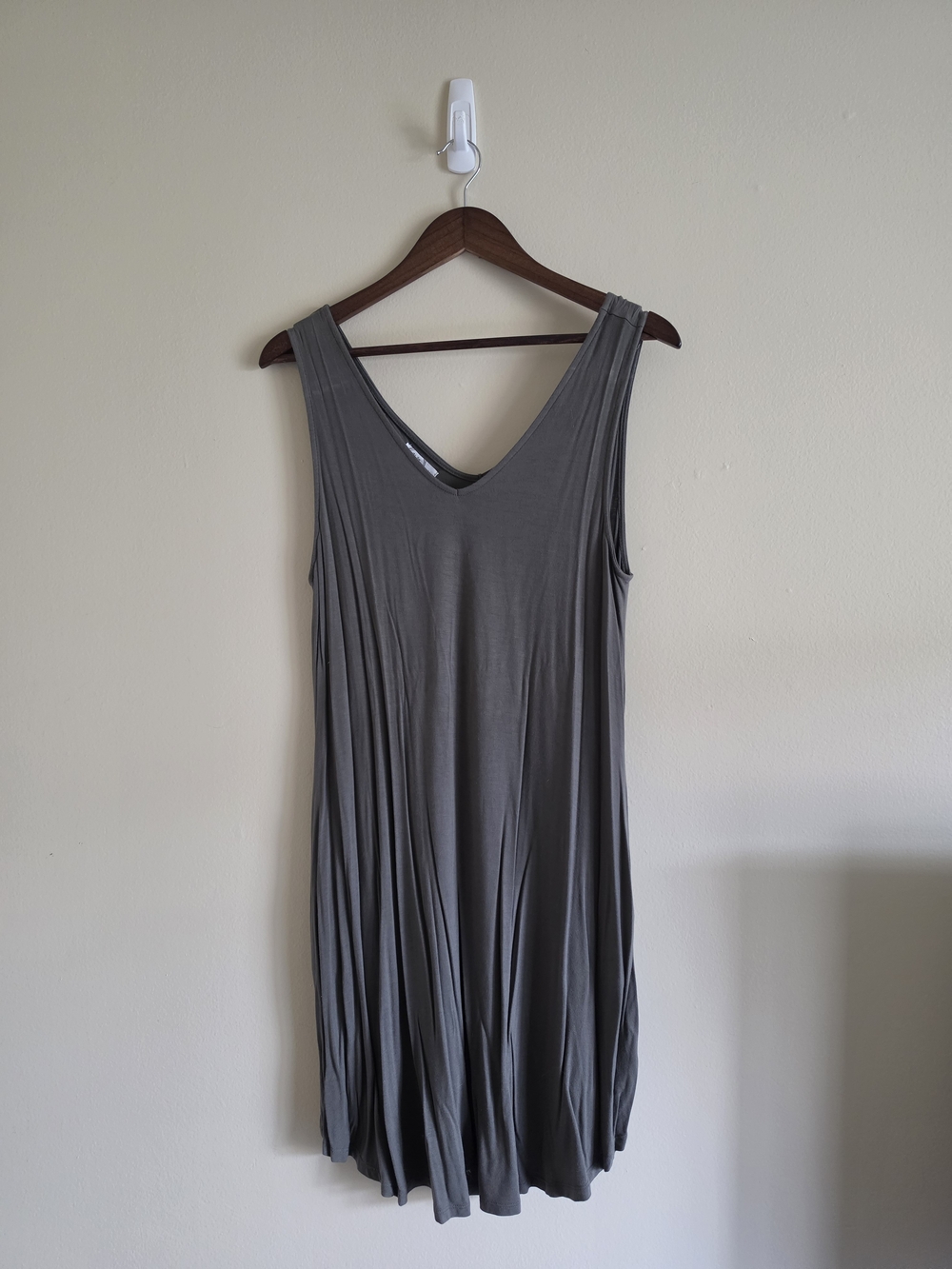 🌿 Maurices Sleeveless V-Neck Flowy Trapeze Dress